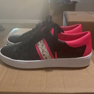 Micheal Kors shoes 7.5